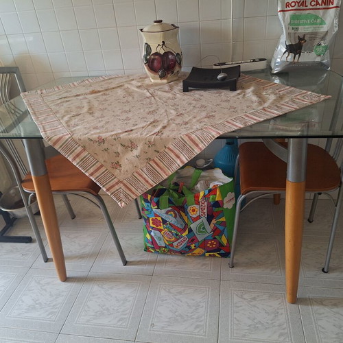 Τραπεζαρία σετ Mid century modern με 4 καρέκλες μεταχειρισμένο