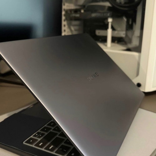 Huawei Matebook D14 laptop like new, Ryzen 7, 8GB RAM, 512GB SSD