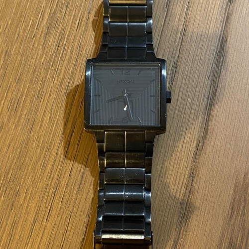 Nixon The District retro wristwatch like new, black