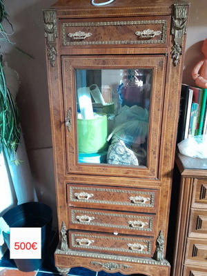 Furniture used in excellent condition
