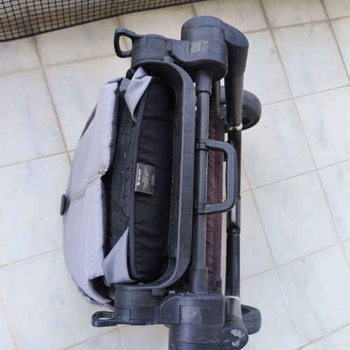 3-in-1 stroller like new, folds like a book, reversible