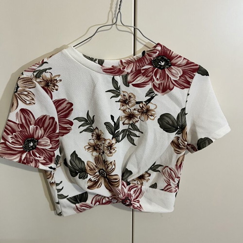 Floral crop top like new, size M, white multicolor