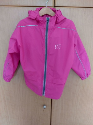 66 NORTH windproof waterproof jacket with hood for girl 4-5 years used, 104-110 cm