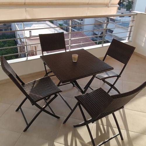 Garden table 70x70 with 4 chairs like new plastic