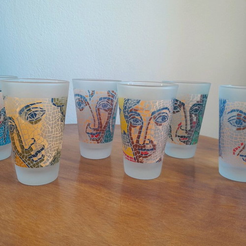 Lumidis Glasses and 2 One-Liter Jugs New