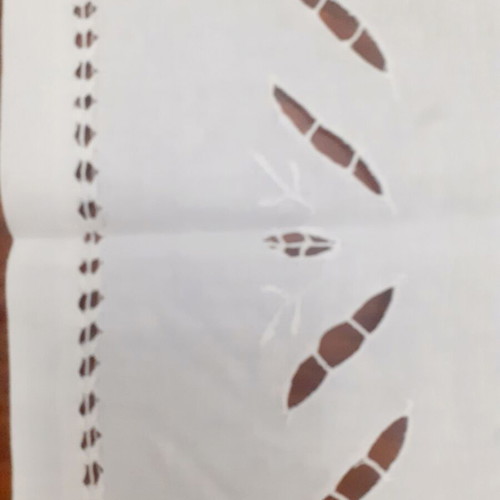 White Cutwork Machine Square 54×54cm new