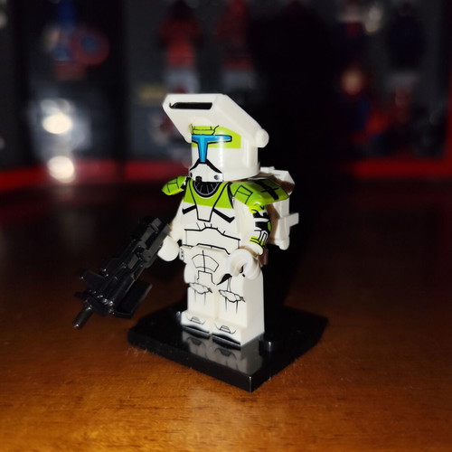 Di'kut (Delta Squad) Star Wars Lego minifigure with accessories