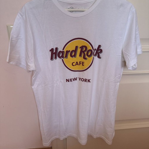 Hard Rock Cafe New York short sleeve t-shirt like new, white, medium