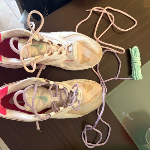 Nike Hyperace 3 SE volleyball shoes size 42 used with 3 pairs of laces