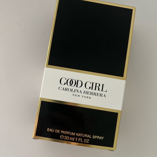 Good Girl Carolina Herrera 30ml perfume like new
