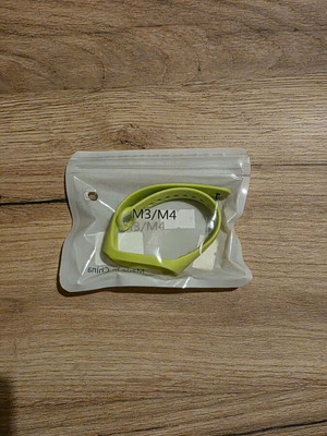 Mi Band 3 and Mi Band 4 strap like new, green