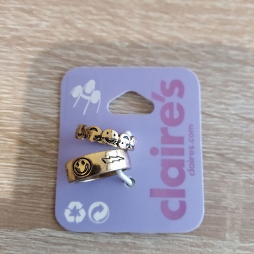 Claire's children's rings gold color with smiley design new