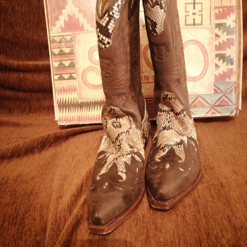 Sancho leather cowboy boots size 40 brown like new with snake pattern