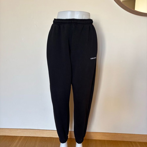 Bubblegun black tracksuit like new, comfortable and warm