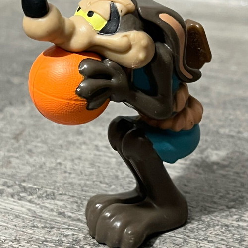 Coyote figure used without box
