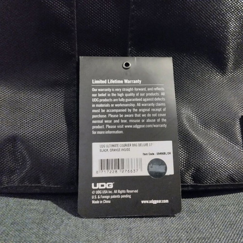 UDG Ultimate CourierBag DeLuxe 17“ like new for laptop and vinyl black