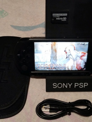 Sony PSP E 1004 употребяван комплект с 64GB игри и аксесоари