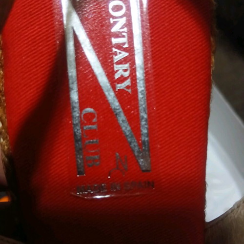 Zontary Club red sandals new size 40