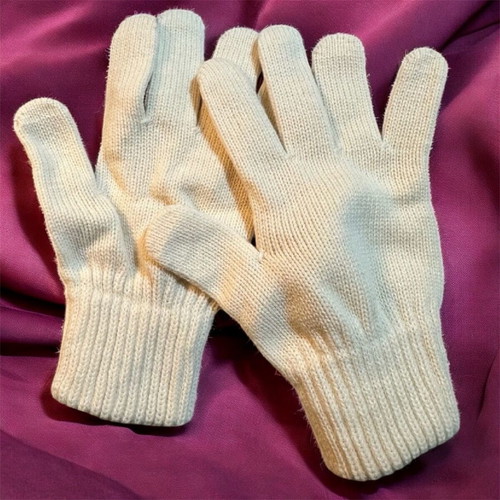 Knitted gloves white new Wool & Co
