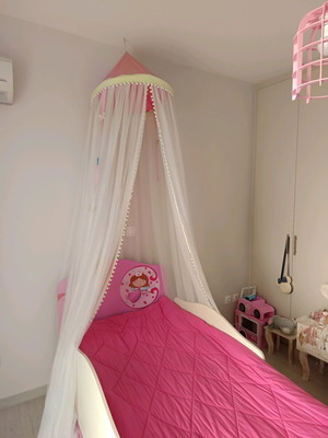 Children's room like new with bed, desk, nightstand, rug, chair, and vanity