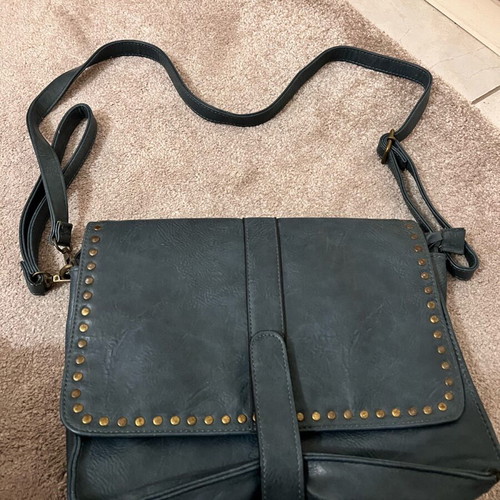 Women's petrol bag with studs like new, crossbody