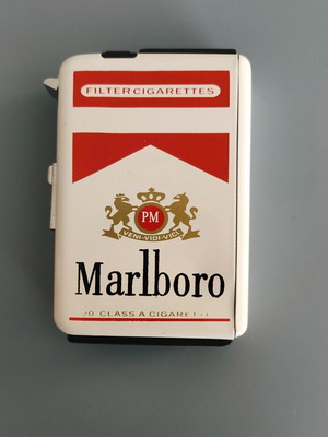 Vintage Συλλεκτική Ταμπακιέρα Marlboro με αναπτήρα μεταχειρισμένη