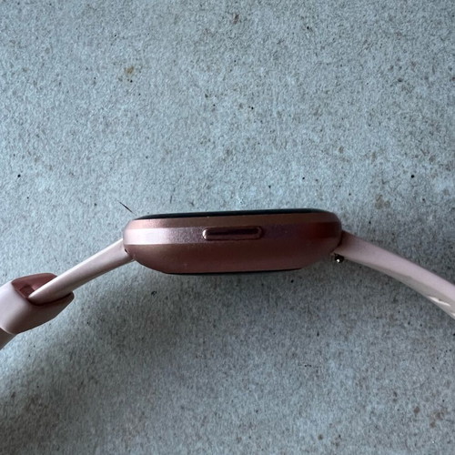 Fitbit Versa 2 watch like new, smartwatch with silicone straps