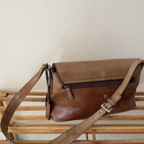 Bartuggi leather crossbody bag used, brown