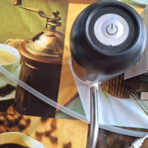 Water Pump with USB Charging like new