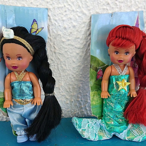 Set of vintage Disney dolls Jasmine and Ariel new