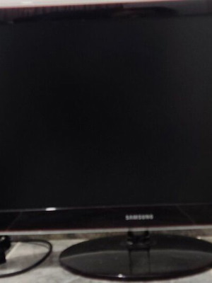 Samsung SyncMaster 2770 HD 27" used