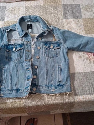 Bershka denim jacket XS like new with rips, loose style