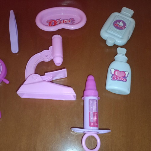 Doctor Super Play Set pink medical kit with 10 accessories like new