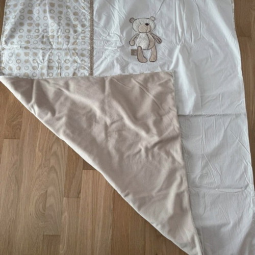 Mothercare baby crib bedding set like new, 4 pieces