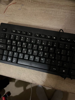 HP wired keyboard like new, black
