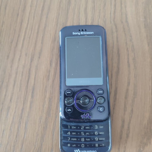 Sony Ericsson W395 mobile phones used, pack of 2, unknown condition