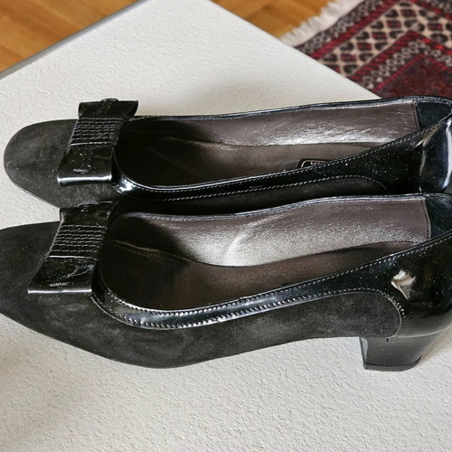 Studio women's leather shoes size 39 in excellent condition, black