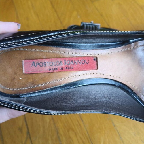 Pip toe pumps used, leather black size 39 with wear and missing heel