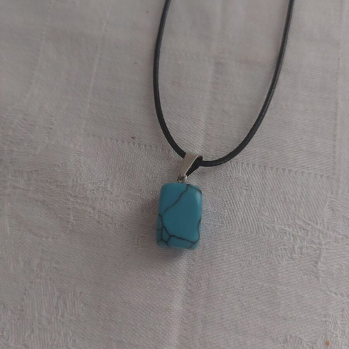 Necklace from PU leather like new, black and turquoise