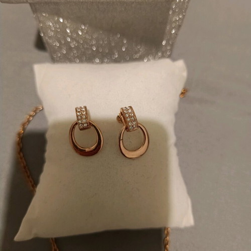 Visetti rose gold jewelry set like new, elegant earrings and necklace