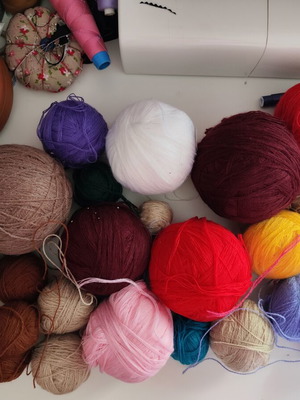 Yarn various 1800g like new