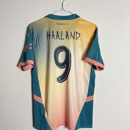 Manchester City Erling Haaland jersey size M 2024-25 fourth kit