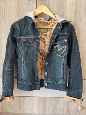 Ysatis denim jacket with hood and silver buttons like new, size S