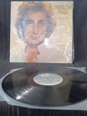 The Best Of Barry Manilow vinyl used