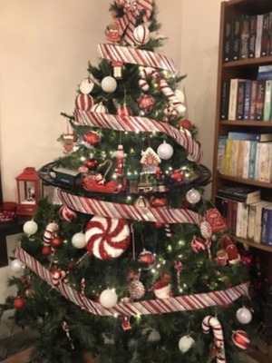 Christmas tree used, almost 2 m, without decorations