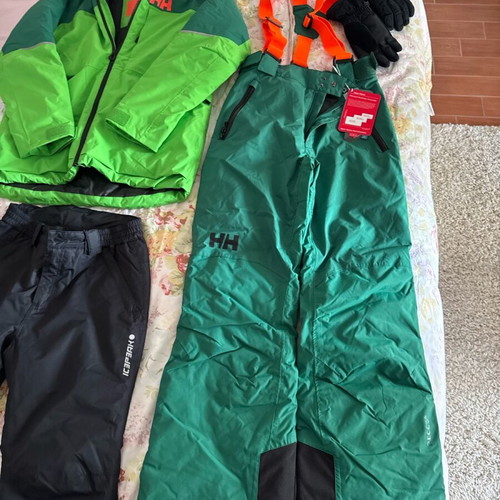 Helly Hansen Ski Set Jacket and Pants Like New Size 164/14