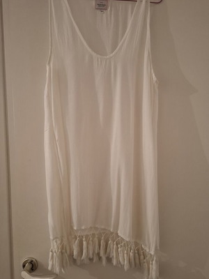 White kaftan Achilleas Accessories like new, breathable fabric