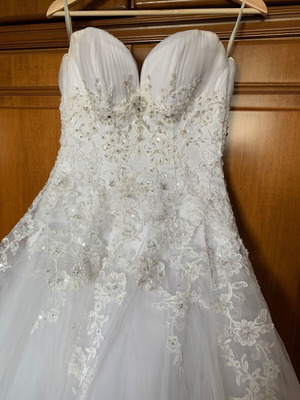 Venetti Sophia Tolli wedding dress white like new, lace and tulle, size S
