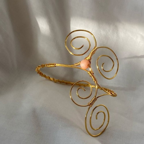 Fairycore bracelet with pink aventurine bead, brass wire