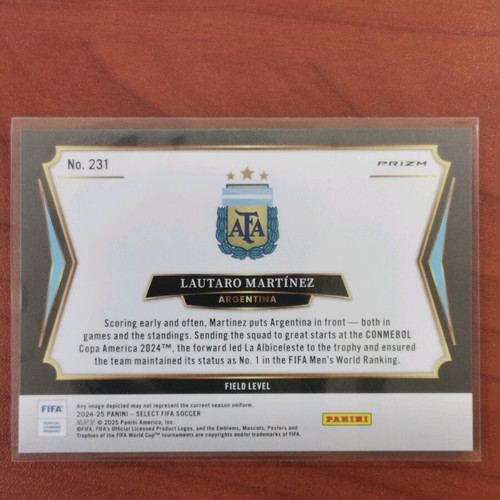 Panini Select FIFA Lautaro Martinez Field Level Prizm 2024-25 card like new